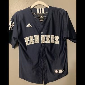 New York Yankees / Adidas  Youth shirt M(10-12)